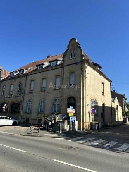 Bureau dans Chatel Saint Germain à vendre - Photo de l’immeuble – Image 2 sur 5