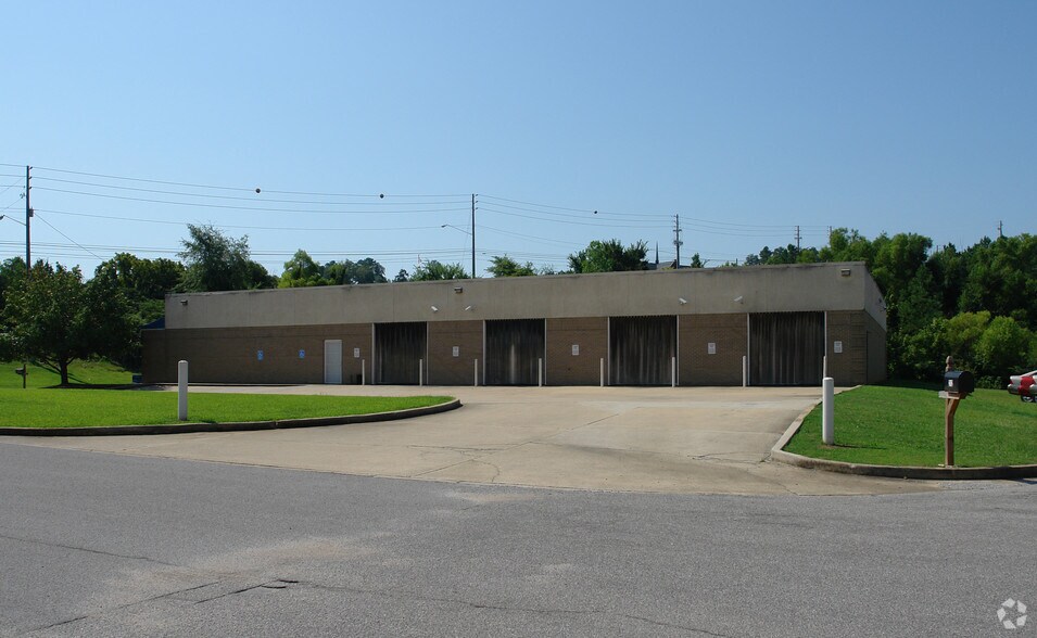 220 W Oxmoor Rd, Birmingham, AL à louer - Photo de l’immeuble – Image 3 sur 3