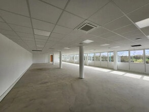 6 Avenue Du Marais, Argenteuil à louer Photo intérieure– Image 2 sur 5