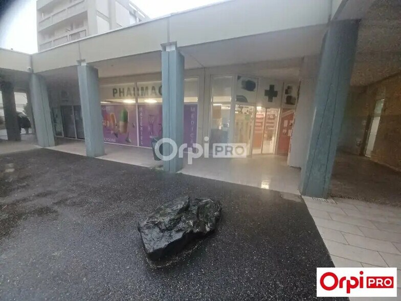 Local commercial dans Valence à vendre - Photo de l’immeuble – Image 3 sur 5