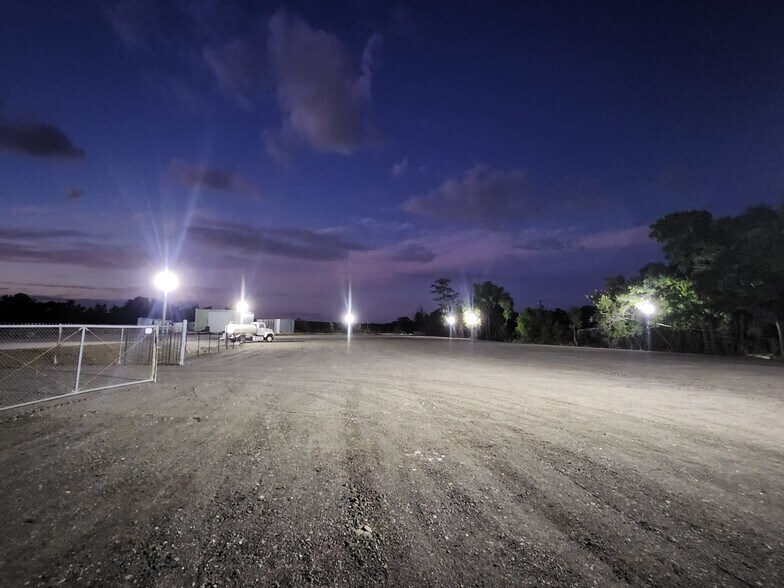 8627 E Mt Houston Rd, Houston, TX à louer - Autre – Image 3 sur 16