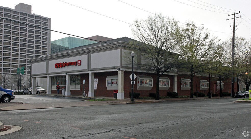 2400 Jefferson Davis Hwy, Arlington, VA à vendre - Photo de l’immeuble – Image 2 sur 4