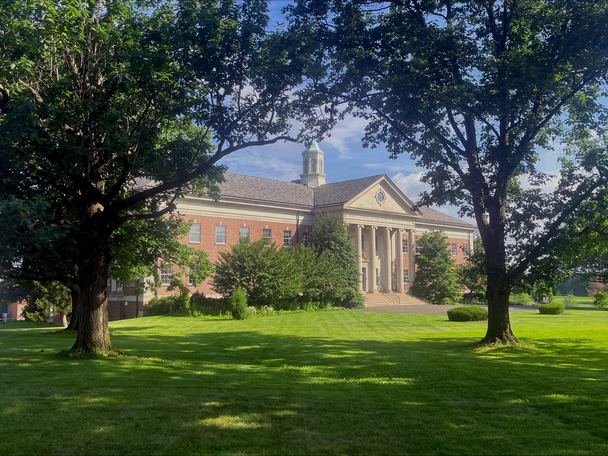 355 Maple Ave, Harleysville, PA à louer Photo de l’immeuble– Image 1 sur 4