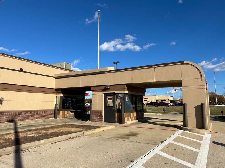 2014 McFarland Blvd E, Tuscaloosa, AL à louer - Photo de l’immeuble – Image 2 sur 9