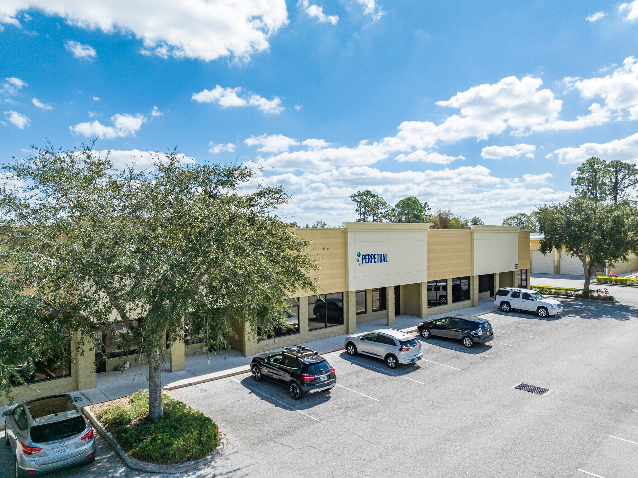 4020 Kidron Rd, Lakeland, FL à louer Photo de l’immeuble– Image 1 sur 6