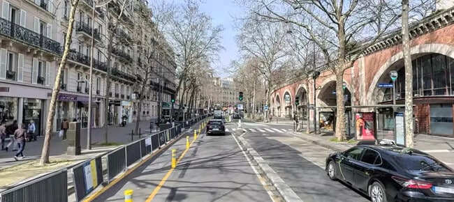 Plus de détails pour Local commercial à louer