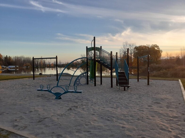 1789 Rainbow Valley Rd W, Minesing, ON à vendre - Aérien – Image 2 sur 13