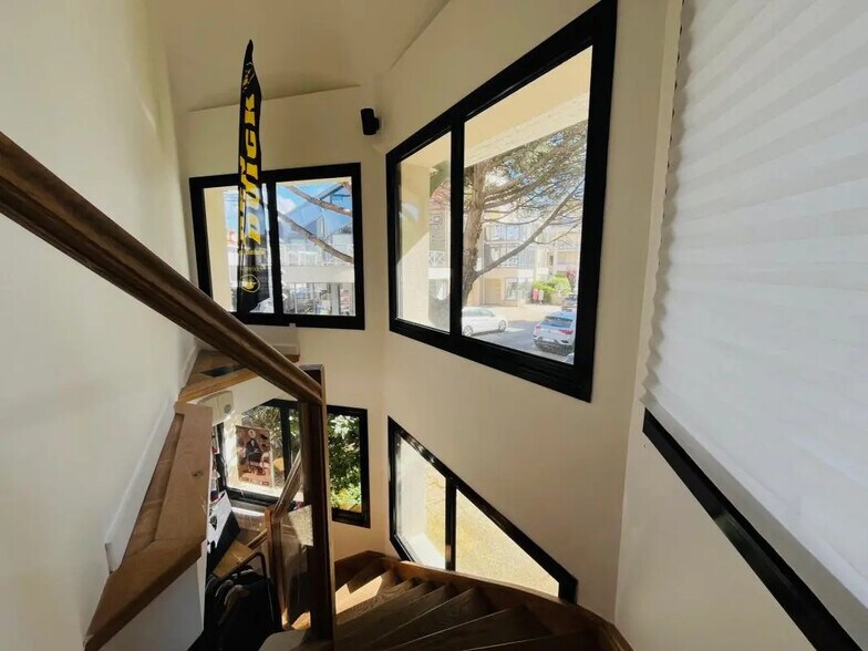 Local commercial dans Pornichet à louer - Photo de l’immeuble – Image 2 sur 6