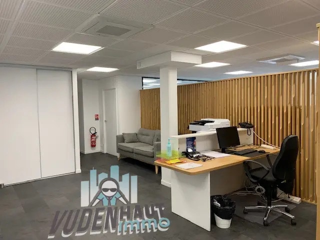 Plus de détails pour 72 Avenue Du Marechal Juin, Biarritz - Bureau à louer