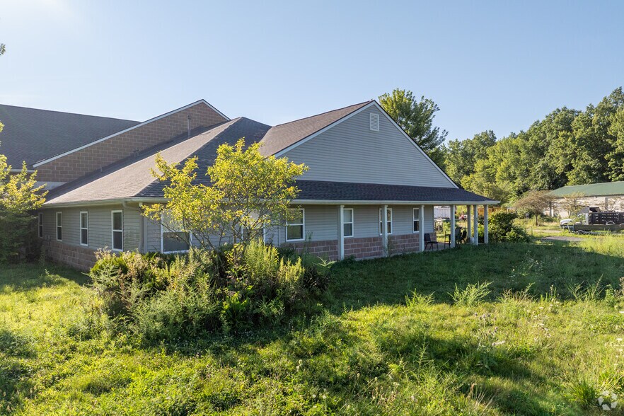 12409 Eaton Commerce Pky, Columbia Station, OH à vendre - Photo principale – Image 1 sur 5