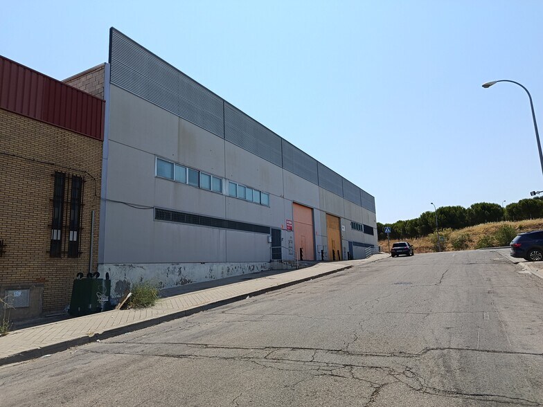 Industriel/Logistique dans Fuenlabrada, Madrid à vendre - Photo de l’immeuble – Image 2 sur 5