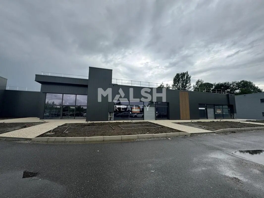 Local commercial dans Firminy à louer Photo de l’immeuble– Image 1 sur 8