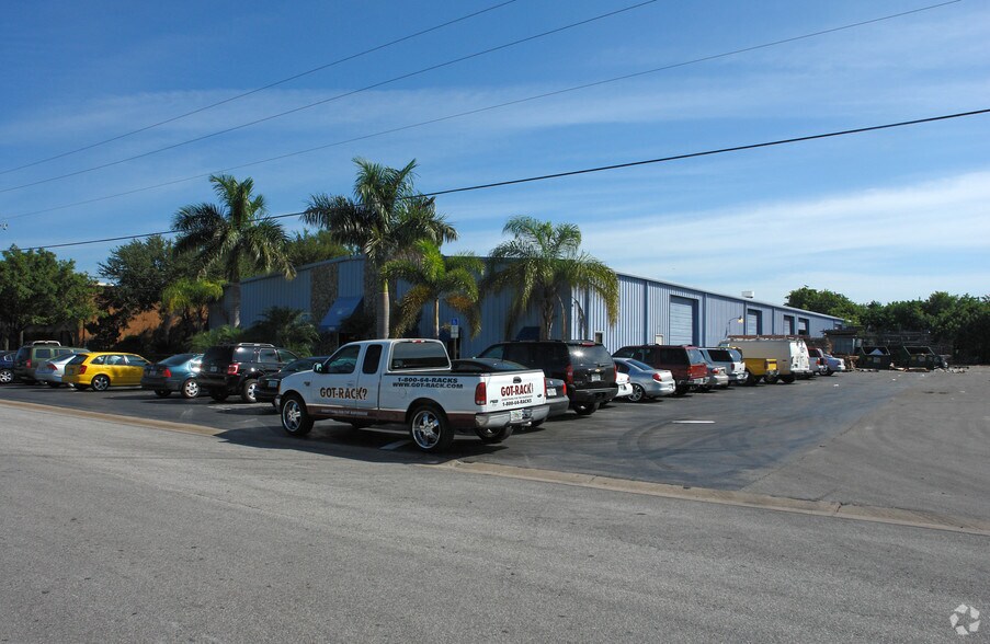 11885 44th St N, Clearwater, FL à vendre - Photo principale – Image 1 sur 6