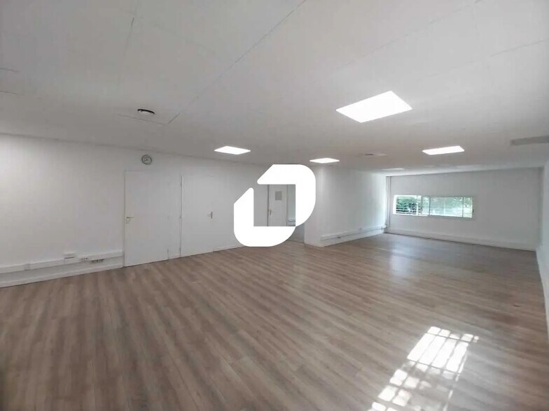 Bureau dans Montpellier à louer - Photo de l’immeuble – Image 1 sur 19