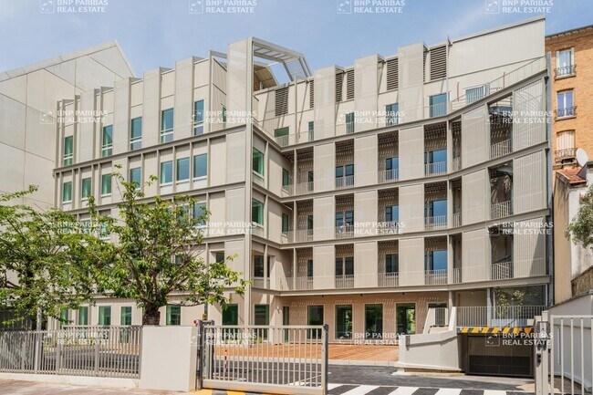Plus de détails pour 18 Rue Horace Vernet, Issy-les-Moulineaux - Bureau à louer