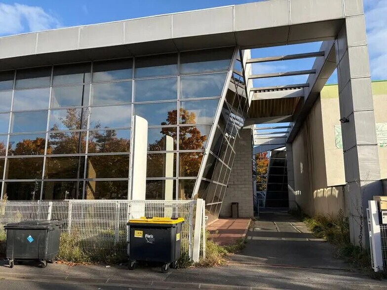 Bureau dans Champigny-sur-Marne à louer - Photo de l’immeuble – Image 3 sur 4