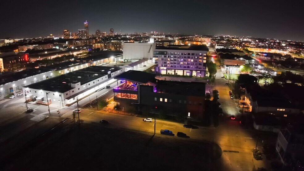 2101 Summer St, Houston, TX à louer - Vidéo sur l’annonce professionnelle – Image 2 sur 33
