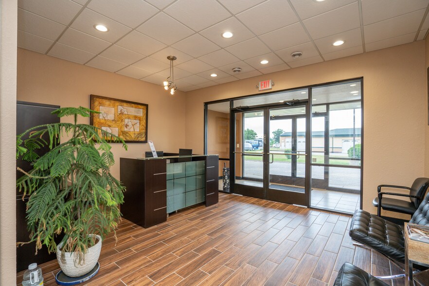 1215 N 7th St, Lake City, MN à louer - Photo intérieure – Image 2 sur 7
