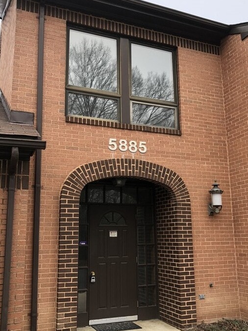 5885 Allentown Rd, Suitland, MD à louer Photo principale– Image 1 sur 23