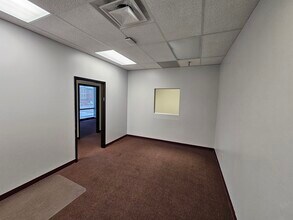 3737 N Meridian St, Indianapolis, IN à louer Photo intérieure– Image 1 sur 10