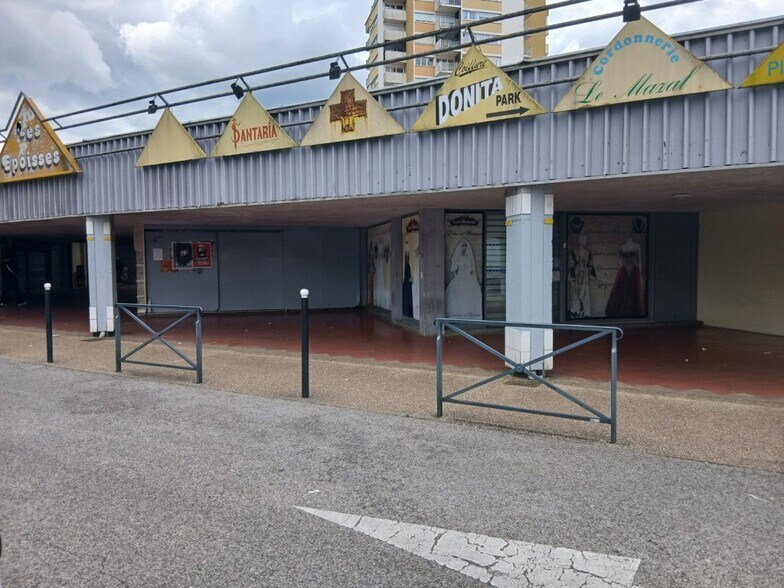 Local d'activités dans Besançon à vendre - Photo de l’immeuble – Image 2 sur 4