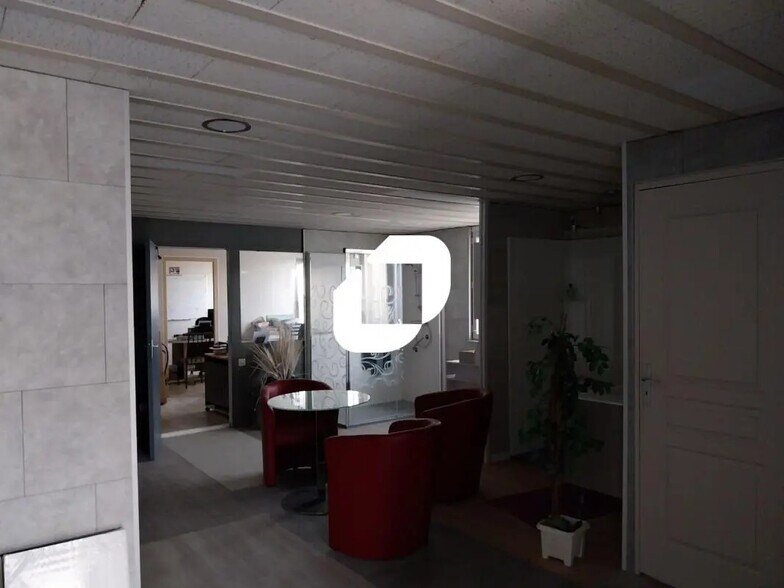 Local d’activités dans Carquefou à louer - Photo de l’immeuble – Image 2 sur 14