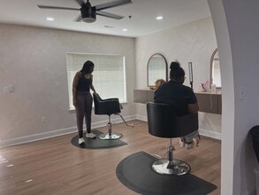 525-545 Main St, Laurel, MD à louer Photo intérieure– Image 2 sur 8