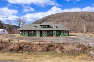 Plus de détails pour 19 Trestle Rd, Hancock, NY - Local commercial à vendre