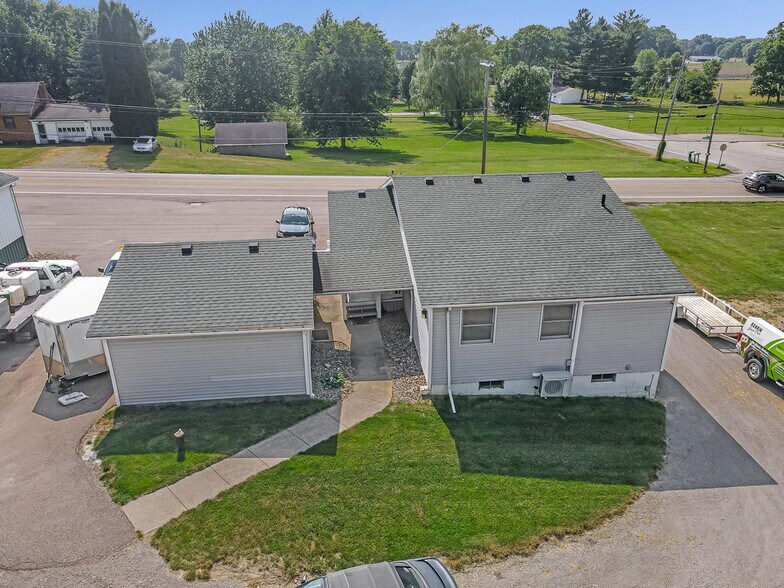 13390 Ravenna Ave NE, Hartville, OH à vendre - Photo de l’immeuble – Image 3 sur 43