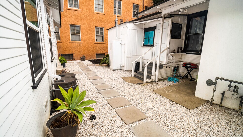 237 W 6th St, Long Beach, CA à vendre - Photo de l’immeuble – Image 3 sur 32