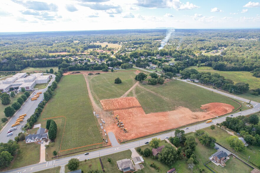 413 NC Highway 150 W, Greensboro, NC à louer - Photo de l’immeuble – Image 3 sur 7