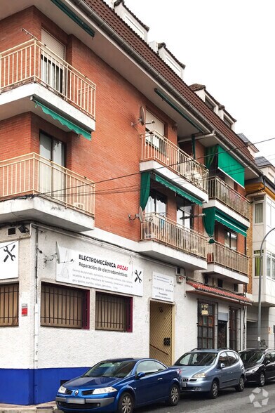 Calle Serafín Gómez Bonilla, 3, Collado Villalba, Madrid à vendre - Photo de l’immeuble – Image 2 sur 3