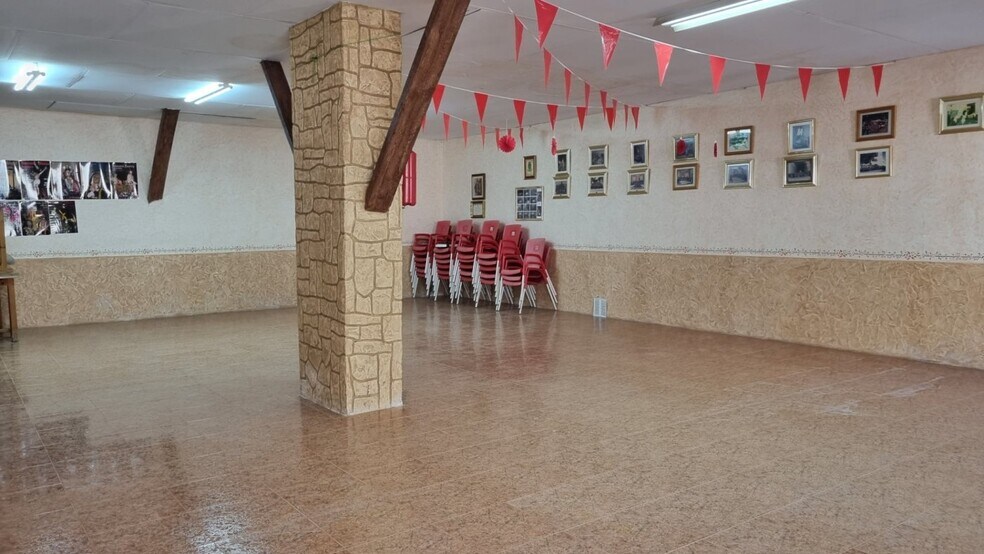 Local commercial dans Algueña, Alicante à vendre - Photo de l’immeuble – Image 2 sur 8