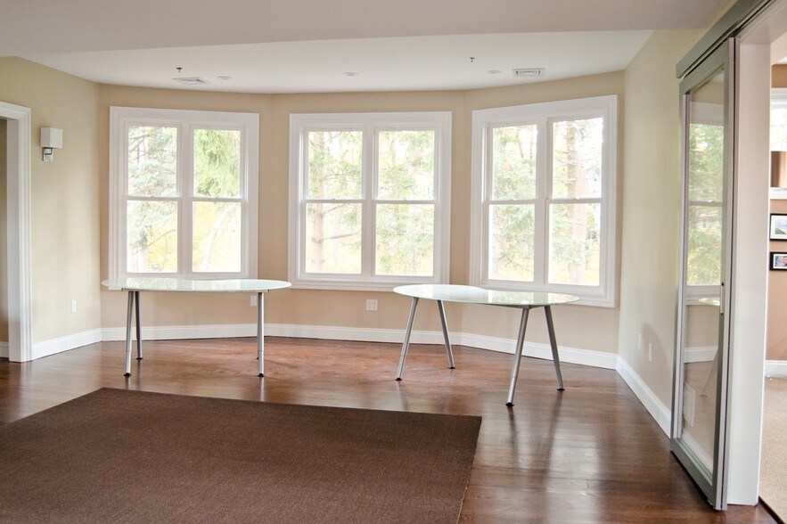 31 Imperial Ave, Westport, CT à louer - Photo intérieure – Image 3 sur 12