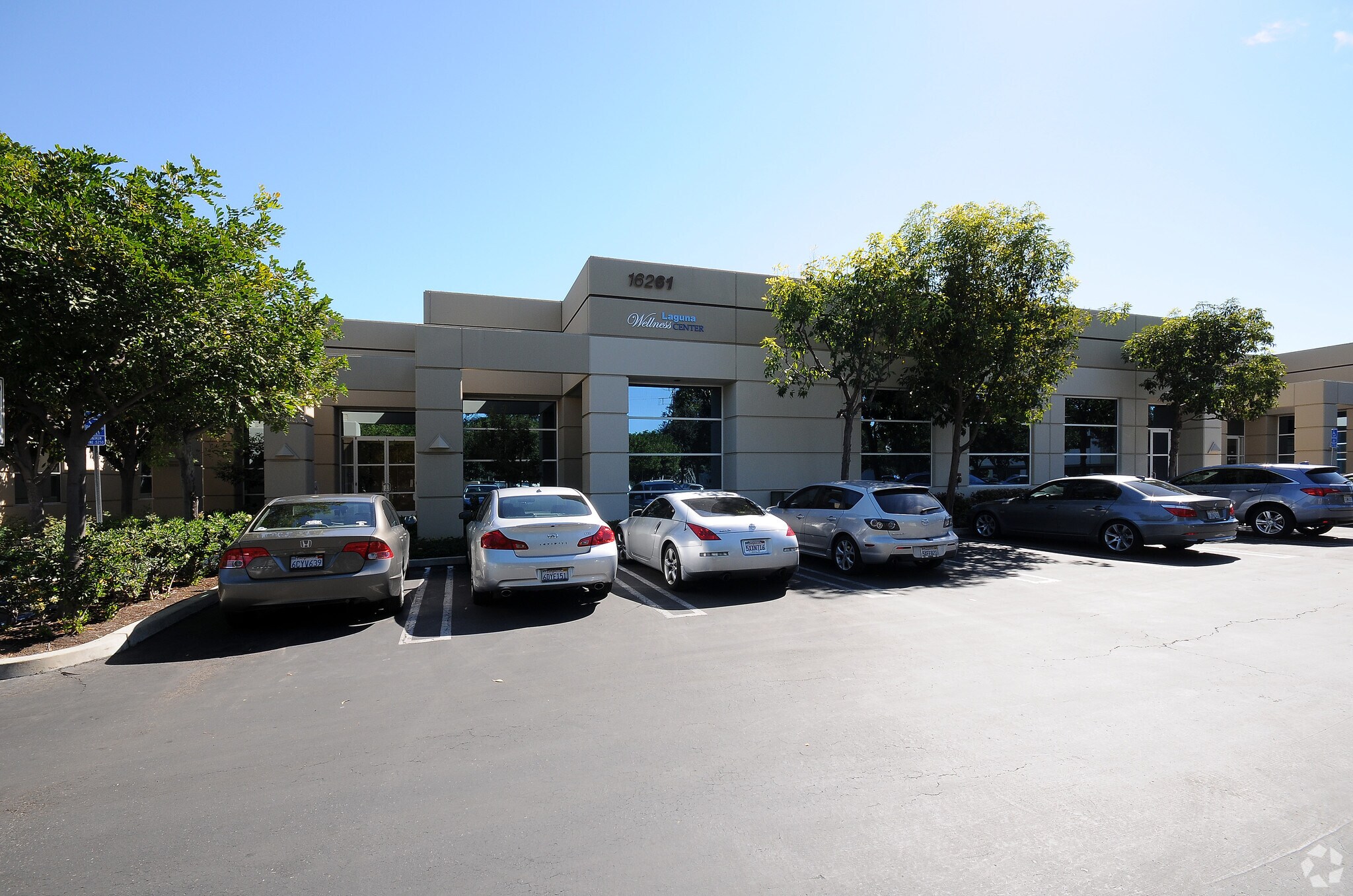 16261 Laguna Canyon Rd, Irvine, CA à louer Photo principale– Image 1 sur 6