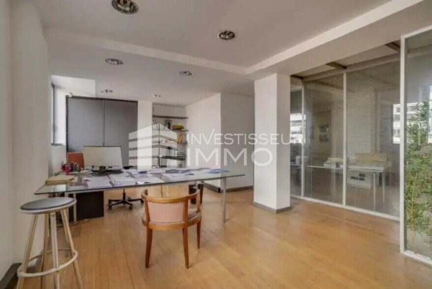 Bureau dans Montreuil à vendre - Photo de l’immeuble – Image 3 sur 6