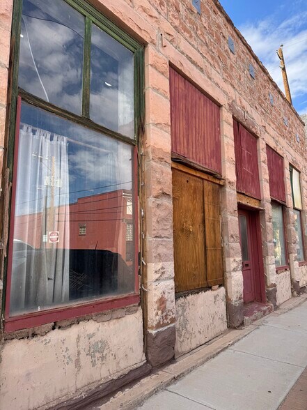 109 Kinsley ave, Winslow, AZ à vendre - Photo de l’immeuble – Image 2 sur 12