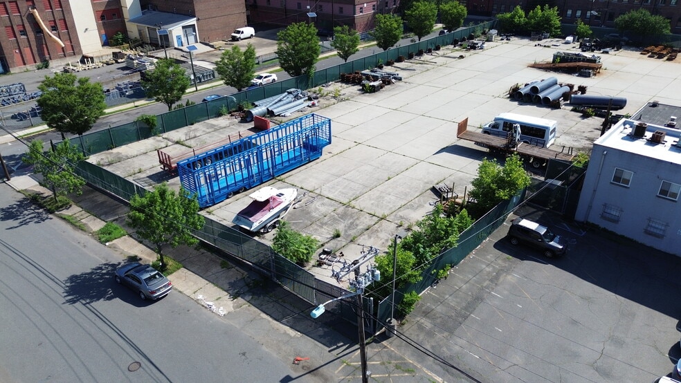 800 Bergen St, Harrison, NJ à louer - Photo de l’immeuble – Image 2 sur 3