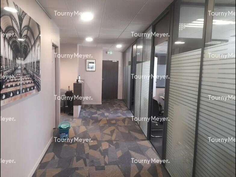 Bureau dans Saint-Grégoire à vendre - Photo de l’immeuble – Image 1 sur 4