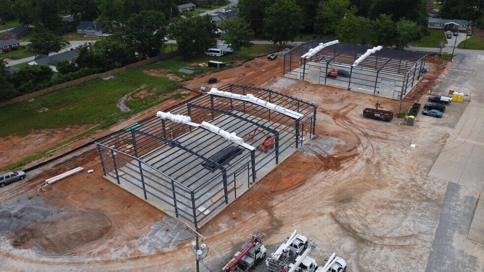 700 E Fairfield Rd, Greenville, SC à louer - Photo de l’immeuble – Image 2 sur 4