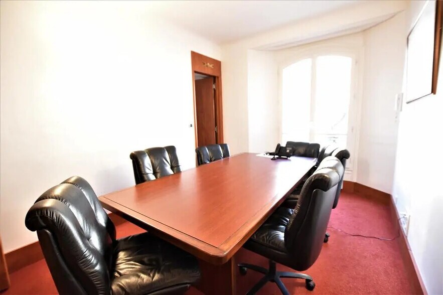 Bureau dans Paris à louer - Photo de l’immeuble – Image 2 sur 5