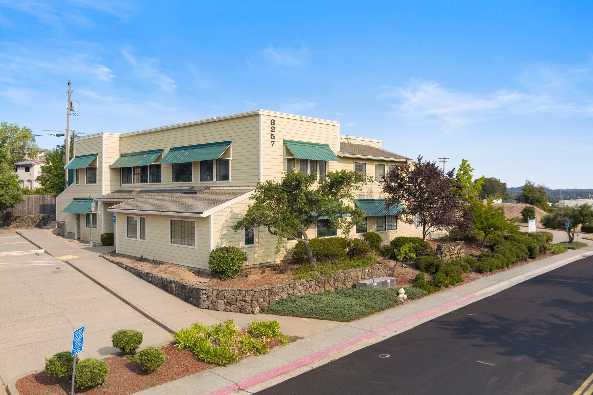 3257 Professional Dr, Auburn, CA à vendre Photo principale– Image 1 sur 28