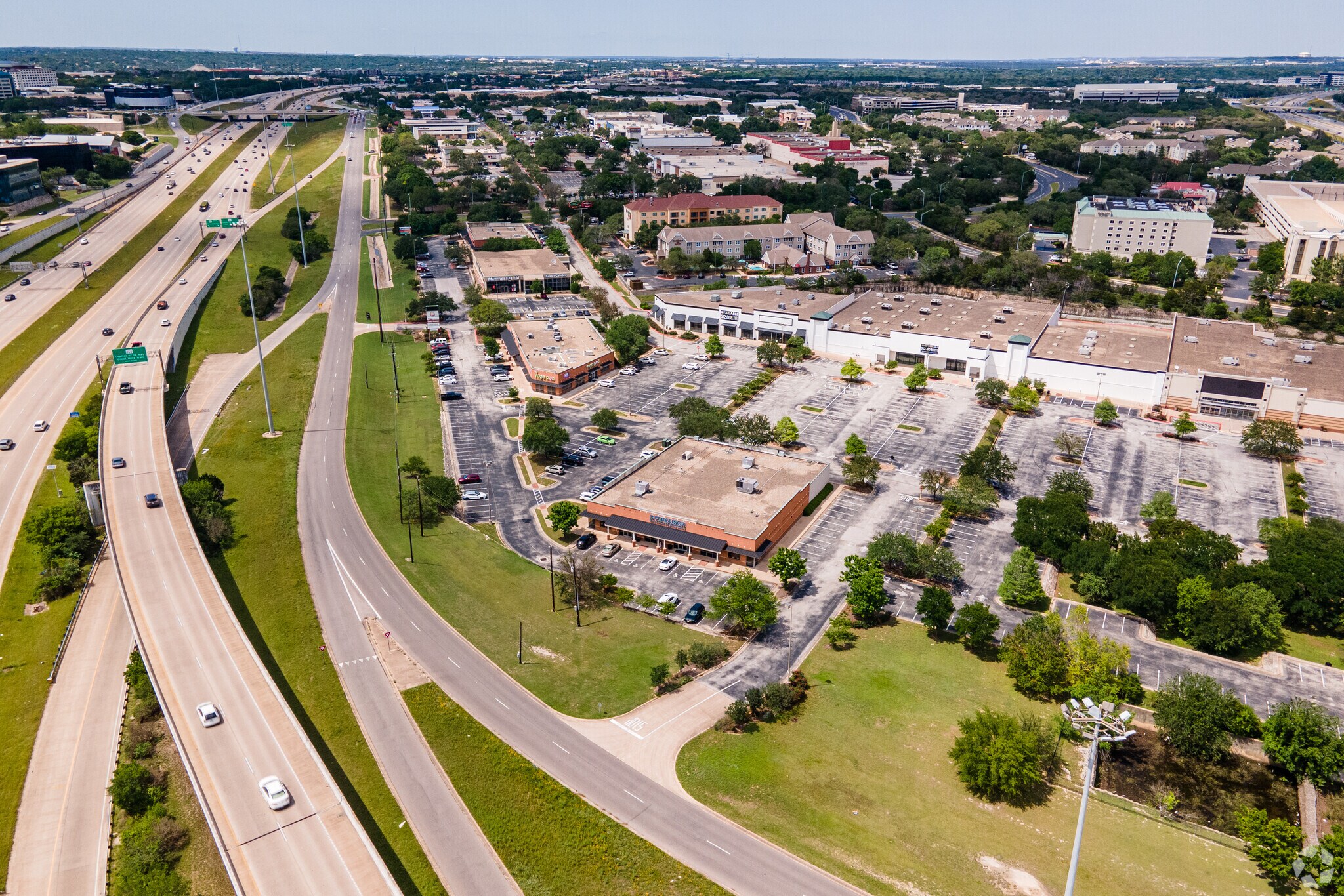9333 Research Blvd, Austin, TX à louer Photo principale– Image 1 sur 15