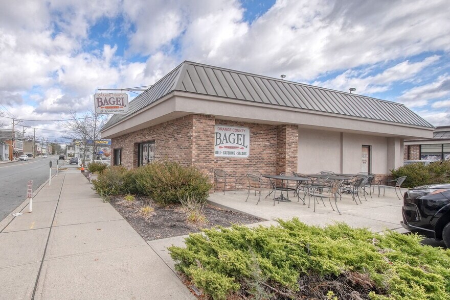 151 Greenwich Ave, Goshen, NY à vendre - Photo de l’immeuble – Image 2 sur 44