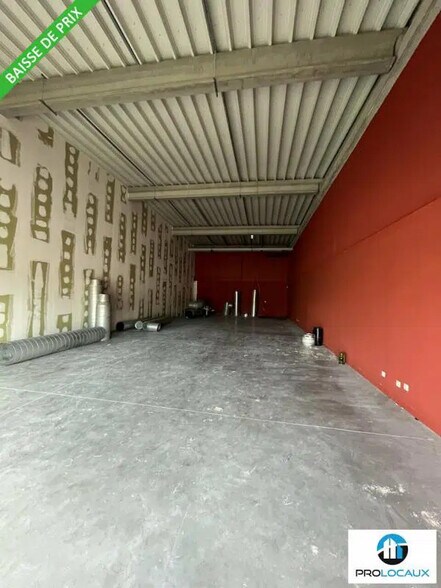 Local commercial dans Compiègne à louer - Photo de l’immeuble – Image 2 sur 2