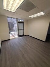 9025 Eton Ave, Canoga Park, CA à louer Photo intérieure– Image 1 sur 8