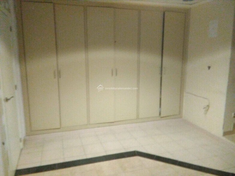 Local commercial dans Cáceres, Cáceres à louer - Photo de l’immeuble – Image 3 sur 8