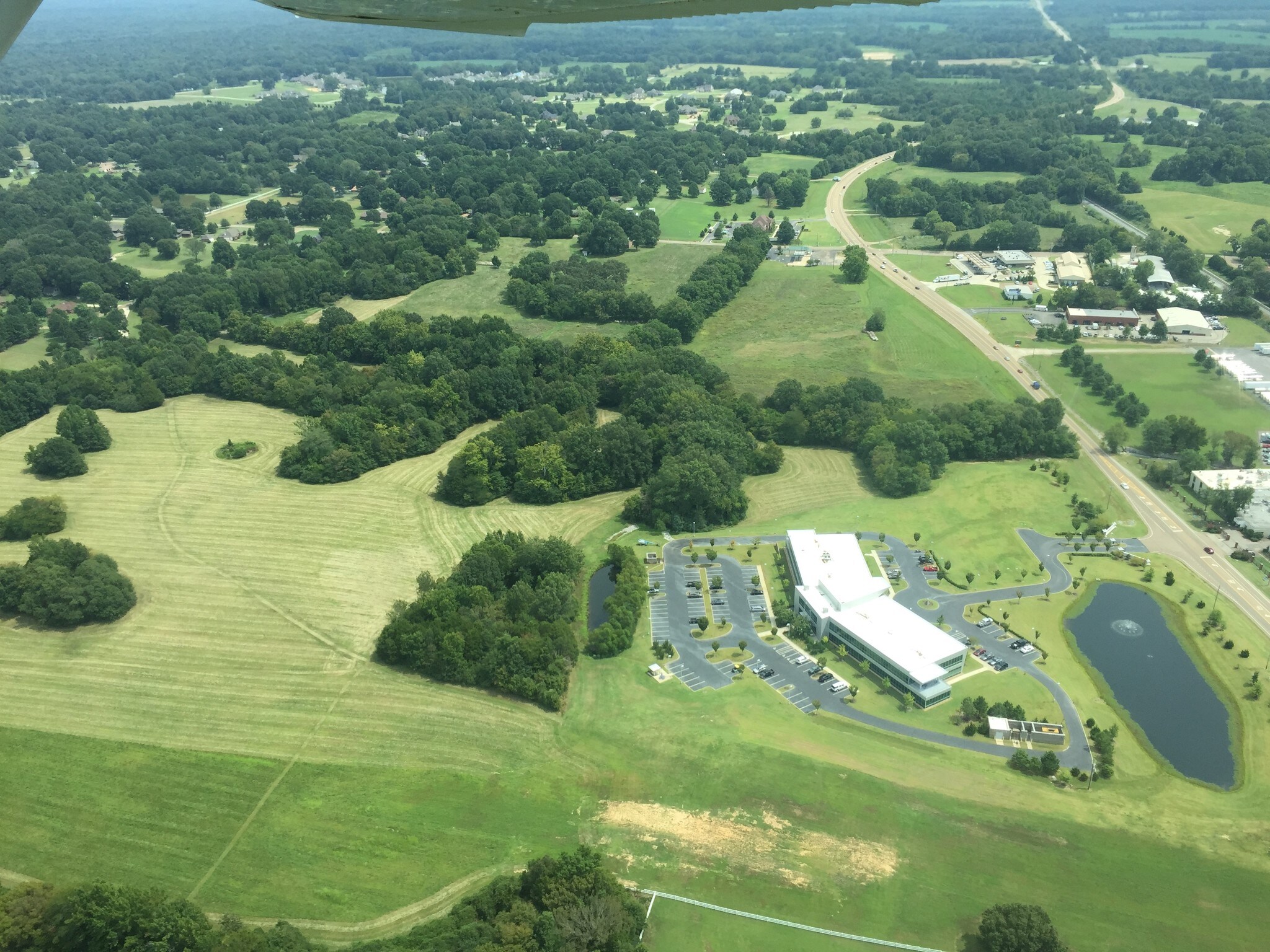 NWC Hwy 57 & Hwy 196, Piperton, TN à vendre Photo principale– Image 1 sur 6