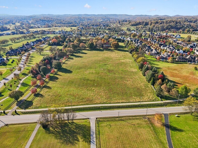 6435 Eudailey Covington Rd, College Grove, TN à vendre - Photo de l’immeuble – Image 2 sur 13