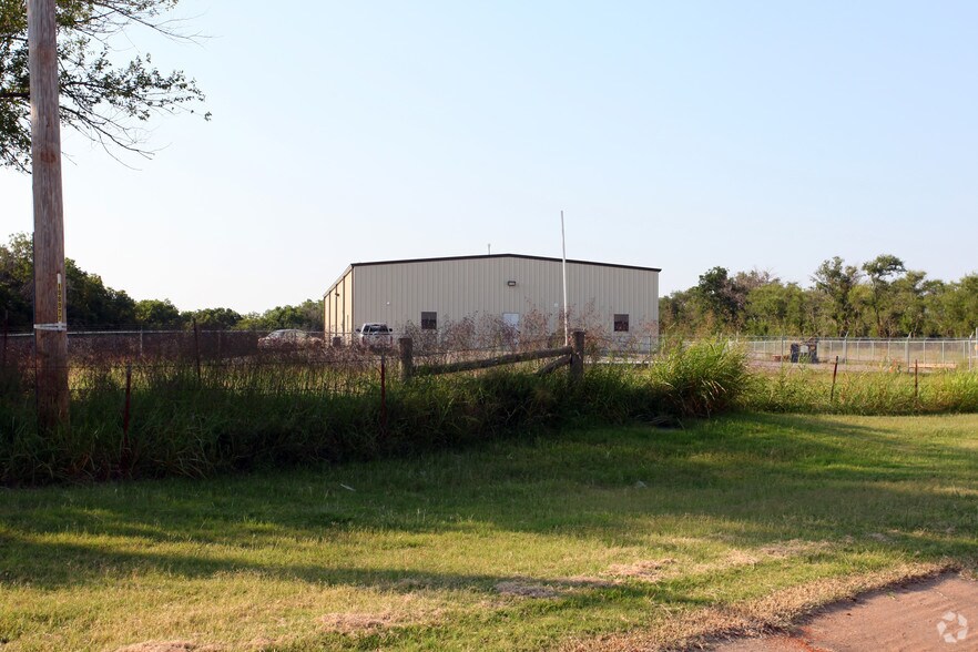 4691 NE Ok-33 Hwy, Guthrie, OK à louer - Photo de l’immeuble – Image 2 sur 30